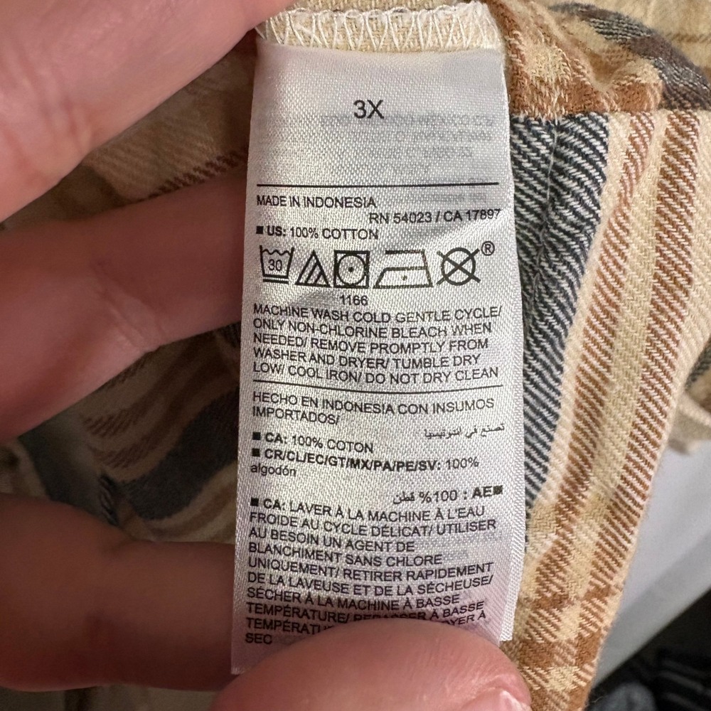 Old Navy The Boyfriend Shirt 3X Cream Plaid Flannel Button Down Long Sleeve Top - Picture 4 of 6